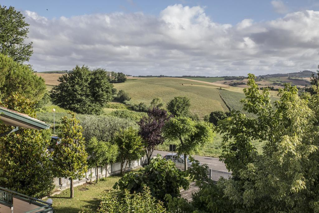 Montecchio 比安科云彩住宿加早餐旅馆住宿加早餐旅馆 外观 照片